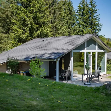 4 Personen Mit Sauna F3h3 ルーラ